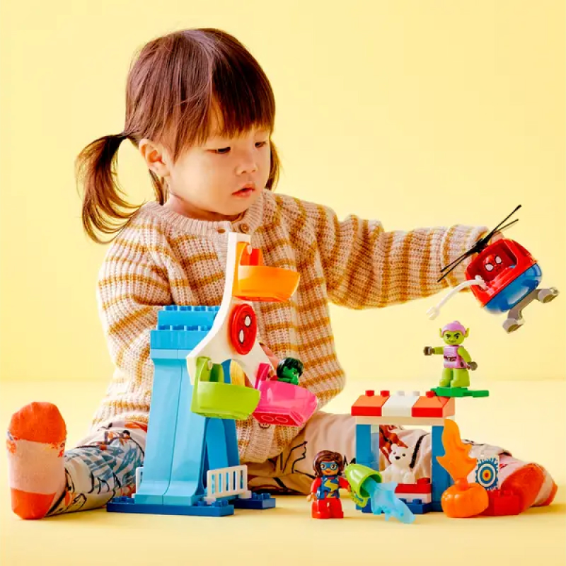  LEGO Friends 42620 “Семейный дом Олли и Пейсли” – 1126 деталей, 7+